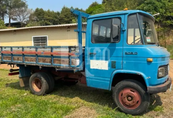 caminhao mercedes benz Leilão veiculos da Eletrobras