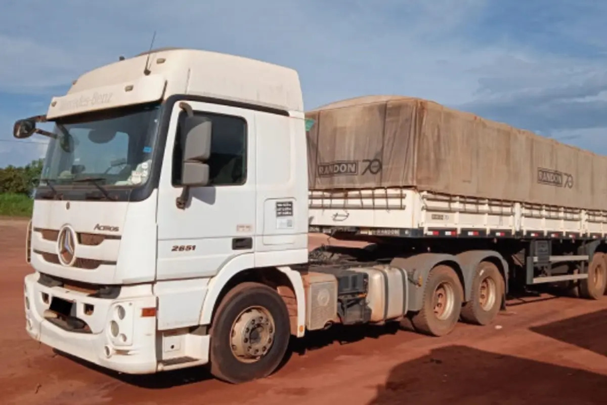 5 Caminhões Mercedes-Benz Actros e Rodotrens no Leilão de Empresa de Logística