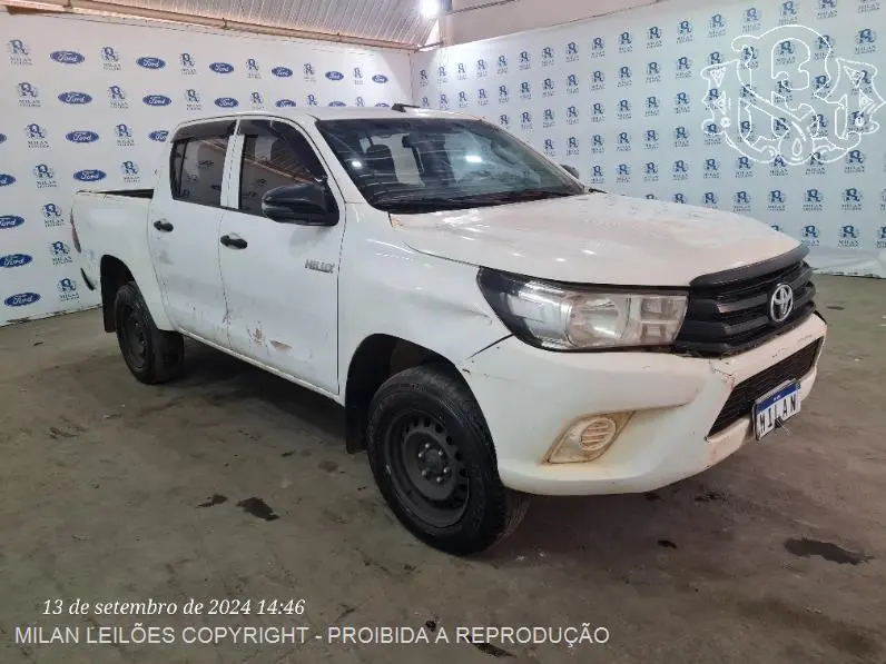 Leilão da CCR tem Toyota Hilux, Fiat Strada, Sprinter em até 12x no cartão de crédito