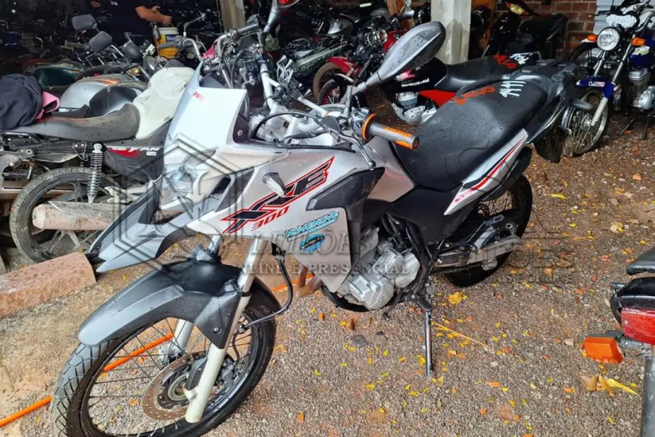 Motos Honda XRE, Biz e CG a partir de 250 reais no leilão do Detran