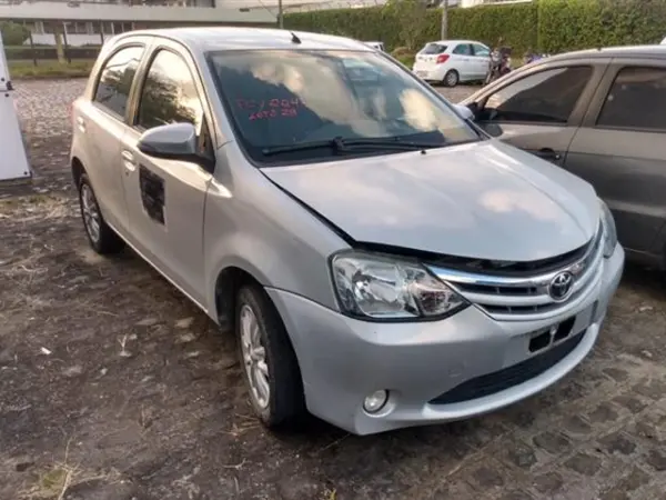 toyota-etios-leilao-veiculos-oportunidade-investir-renda-extra
