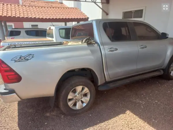 toyota-hilux-leilao-veiculos-oportunidade-investir-renda-extra
