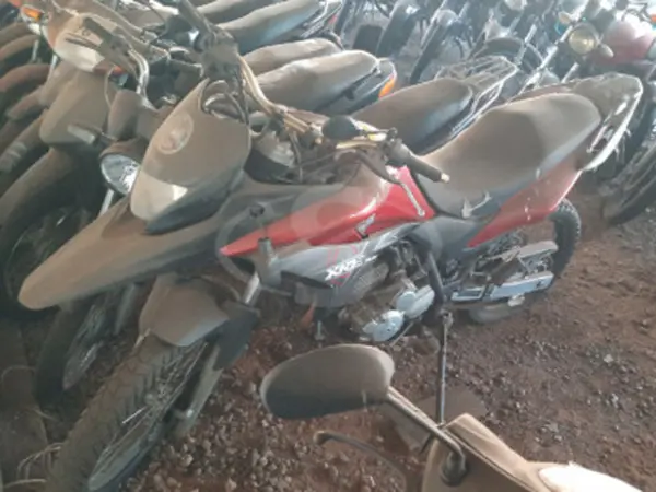 honda-xre-leilao-motos-oportunidade-investir-renda-extra
