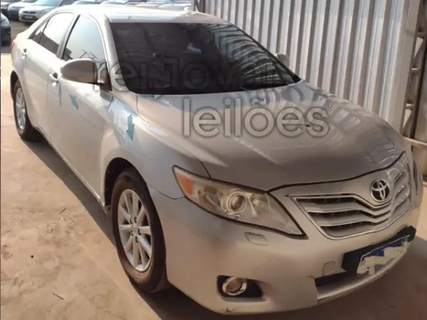 toyota-camry-leilao-veiculos-oportunidade-investir-renda-extra
