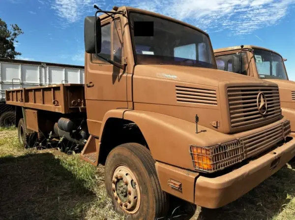 Caminhão Mercedes Benz EMP GE LA1418 4x4 2003 leilao de veiculos do exercito