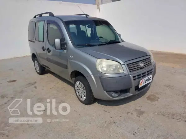 Fiat Doblo Essence leilao de veiculos de seguradora