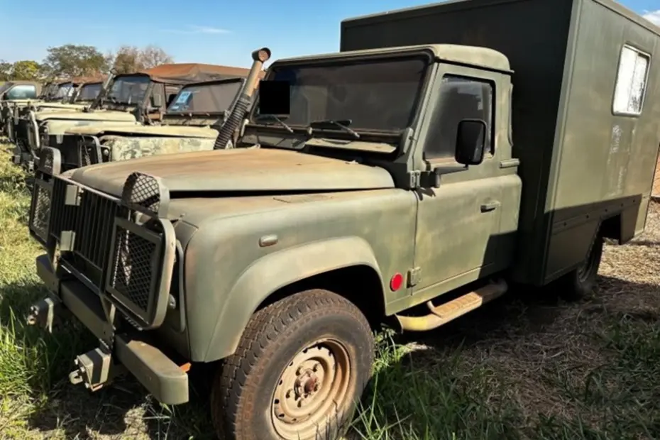 Leilão de viaturas do exercito tem Land Rover Defender, Toyota Bandeirante e Fusca a partir de 360 reais