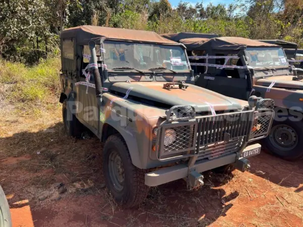 Land Rover Defender 90 4X4 Leilão do Exercito Brasileiro