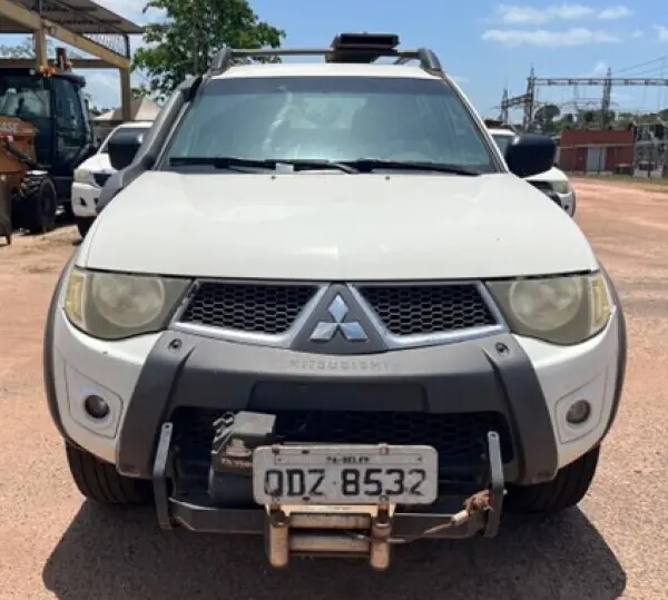 Mitsubish l200 Triton Savana 2015 leilao de caminhonetes eletrobras