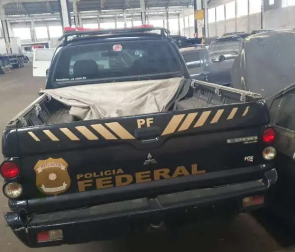 Mitsubishi L200 4×4 GL leilao de viaturas da policia federal