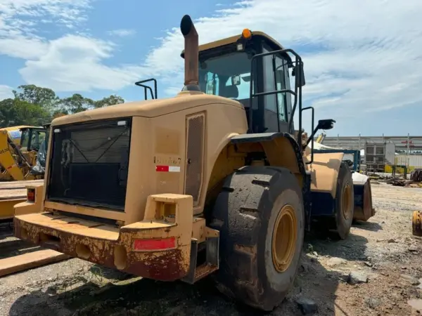 Pa Carregadeira Caterpillae 962H 4x4 leilao de caminhão