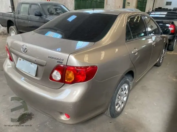 Toyota Corolla XLI leilao de viaturas da policia federal