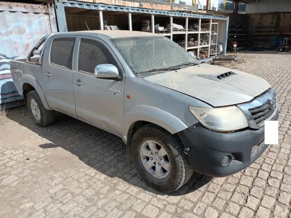 Toyota Hillux 2004  leilao de veiculos 4x4