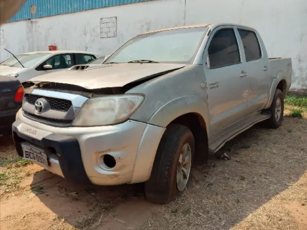 Toyota Hilux leilão veiculos da caixa