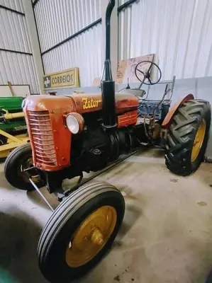 Trator Zetor 25A leilão do agronegocio