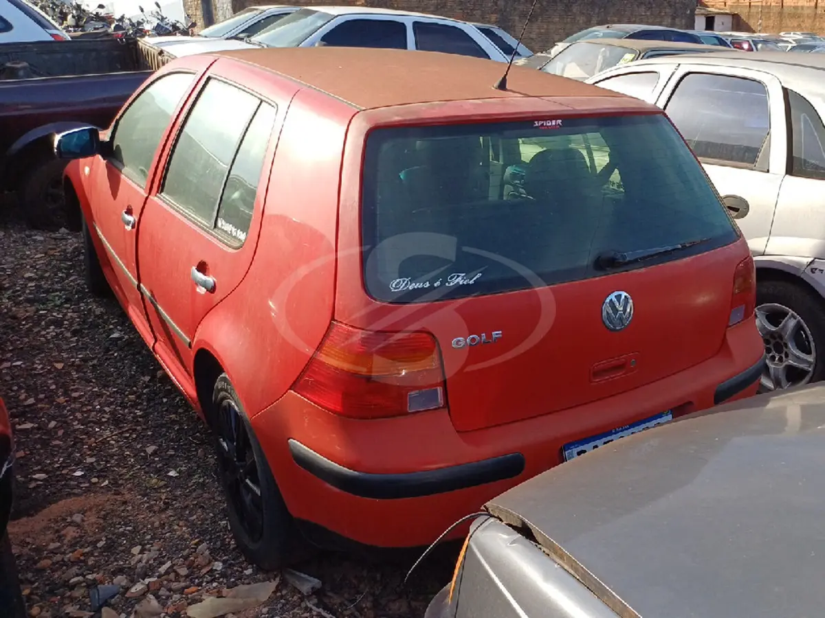 Leilão do Detran tem motos XRE, Falcon, Golf Civic e outros veículos a partir de 650 Reais