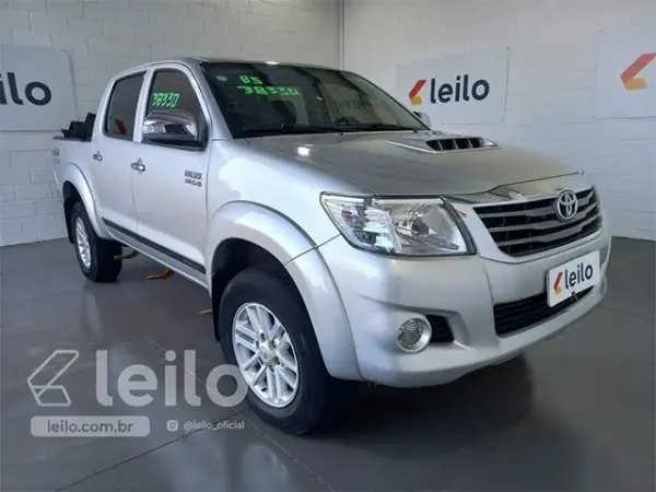 hilux-leilao-veiculos-oportunidade-investir-renda-extra
