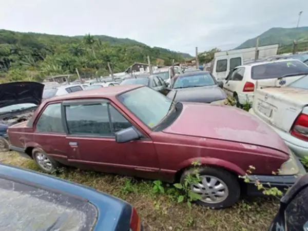 chevrolet monza no leilão de veiculos da prf