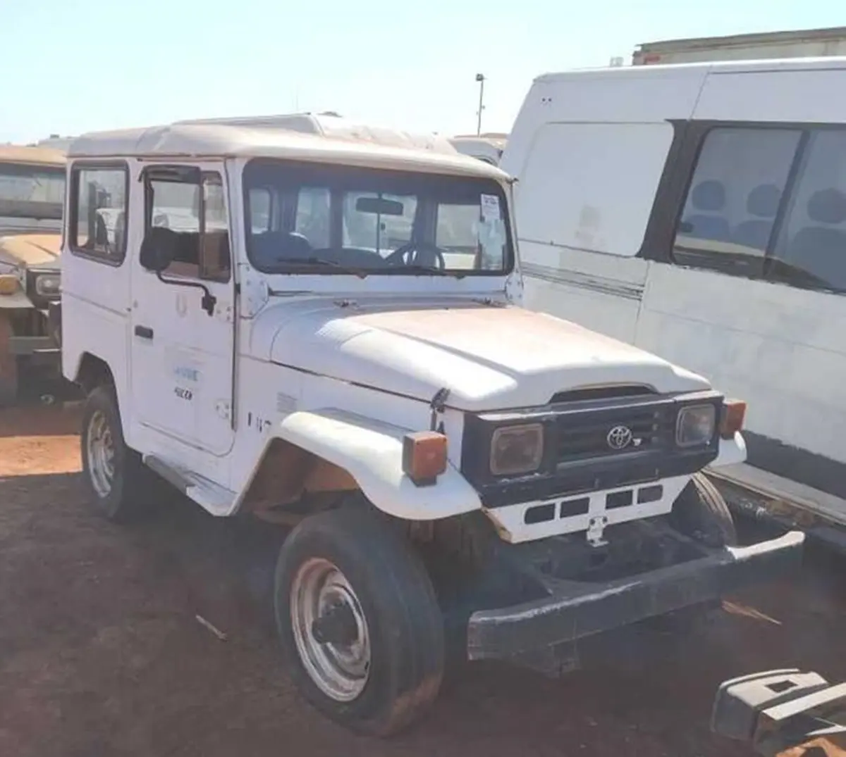 Toyota Bandeirante, Chevrolet S10, Veraneio e Engesa a partir de 300 reais no Leilão do Governo Estadual