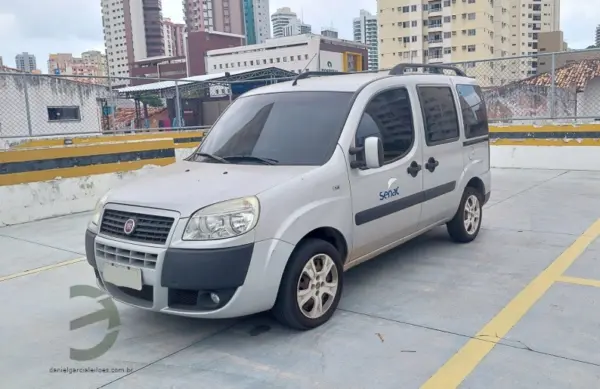 Fiat Doblo Essence 2017 leilao veículos do senai