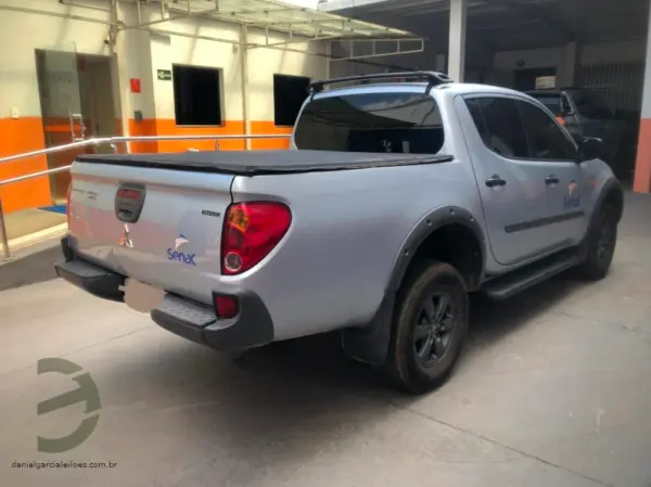 Mitsubishi L200 Triton nova leilao veículos do senai