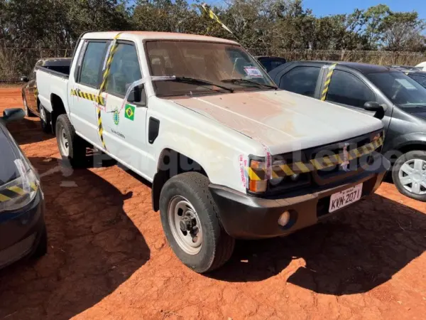 Mitsubishi L200 Triton 4x4 leilao veiculos exercito