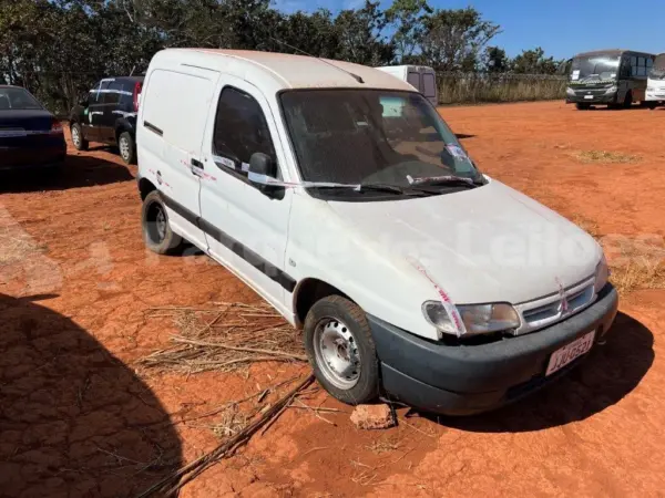 Peugeot Furgão Partiner leilao viaturas execito