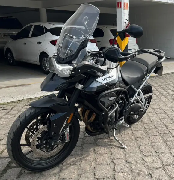 Thiumph Tiger 900 GT leilão veiculos banco