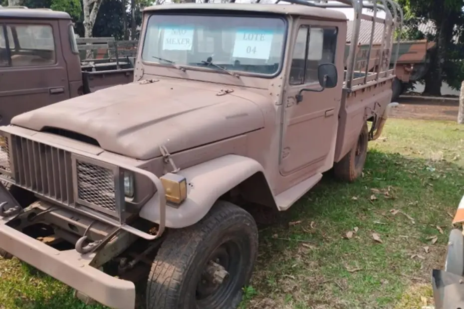 Leilão do Exército tem 6 Toyota Bandeirante Frotier e outros veículos