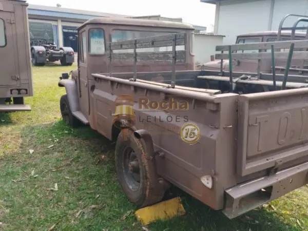 Toyota Bandeirante 4x4 mwm leilao viatura execito