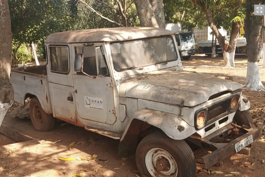 Toyota Bandeirante a partir de Mil Reais, outros veículos e equipamentos no leilão da Conab