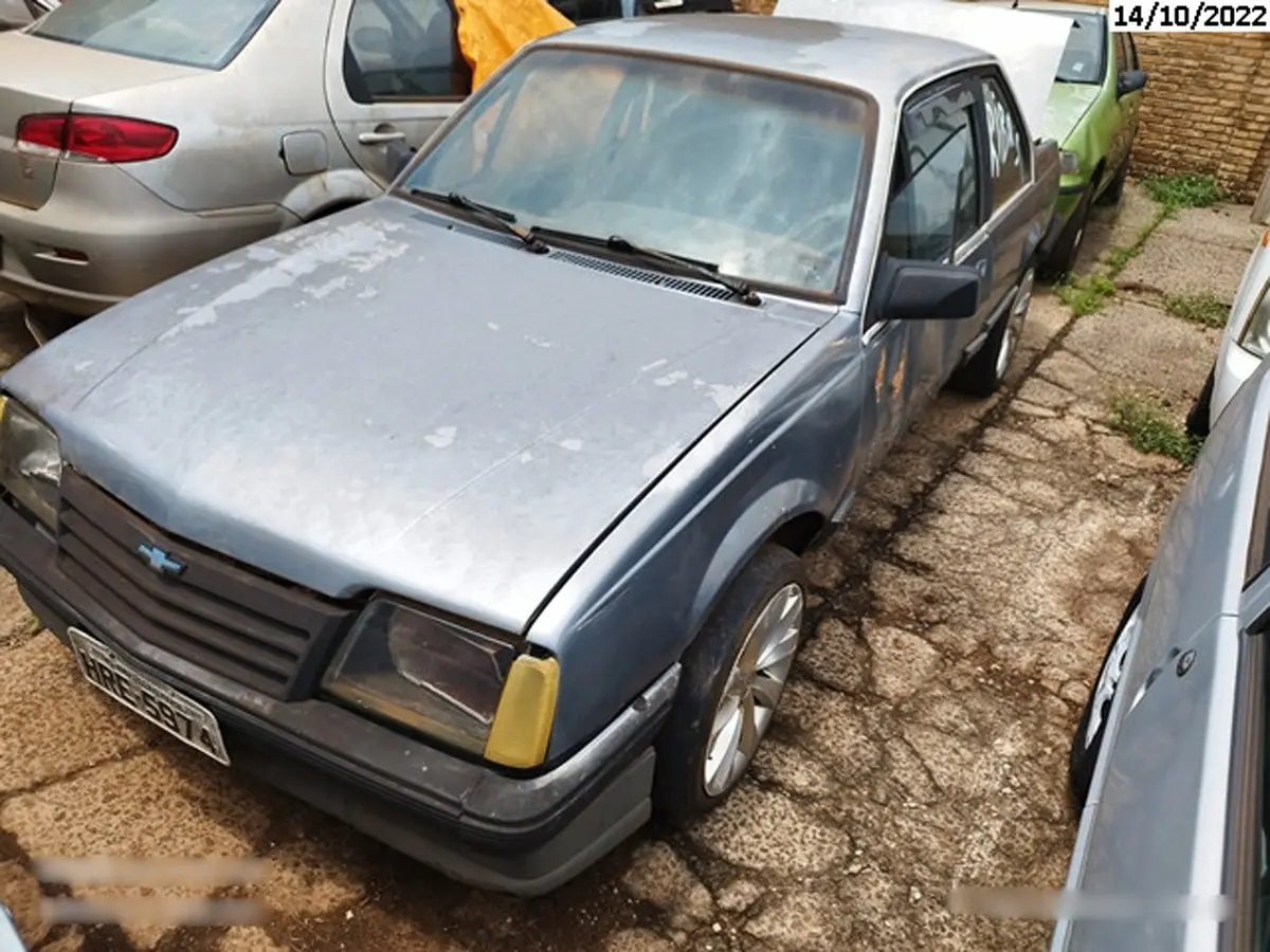 Chevrolet Monza, Corsa Wind, Escort a partir de 35 Reais no Leilão da Justiça Estadual