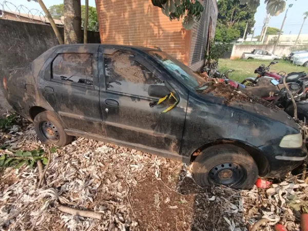 fiat-siena-leilao-veiculos-oportunidade-investir-renda-extra
