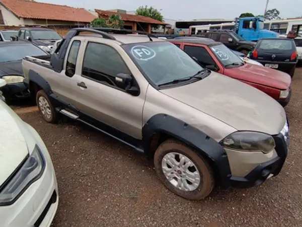 fiat-strada-leilao-veiculos-oportunidade-investir-renda-extra
