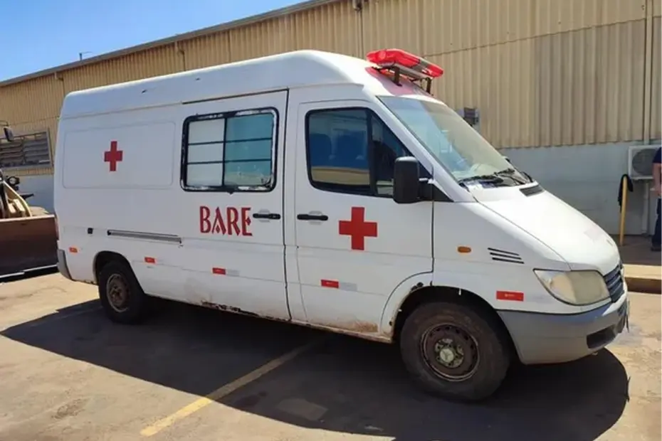 Leilão de Mineradora tem caminhões Mercedes-Benz, Sprinter, e Empilhadeiras