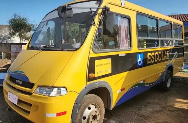 onibus-iveco-leilao-veiculos-oportunidade-investir-renda-extra