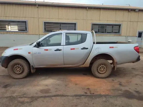 mitsubishi-l200-triton-leilao-veiculos-oportunidade-investir-renda-extra
