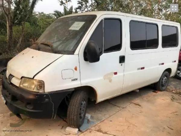 peugeot-boxer-leilao-veiculos-oportunidade-investir-renda-extra