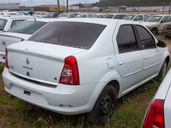 renault-logan-leilao-veiculos-oportunidade-investir-renda-extra