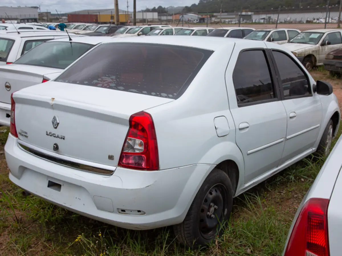 31 Renault Logan a partir de 3 mil Reais no Leilão do Governo Estadual