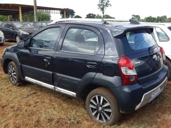 toyota-etios-leilao-veiculos-oportunidade-investir-renda-extra