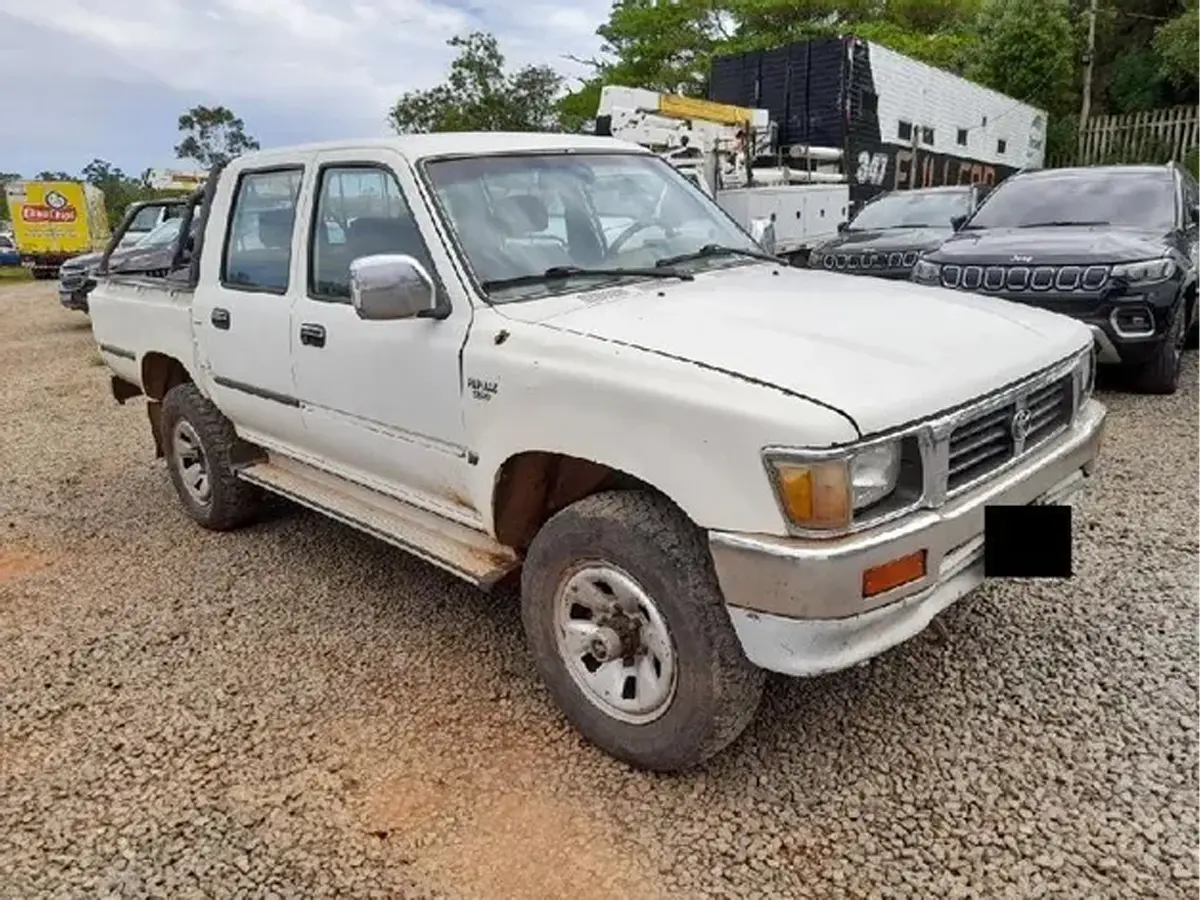 42 Caminhonetes Hilux, S10 e L200 a partir de 7 mil Reais no Leilão de Companhia de Energia