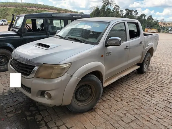 toyota-hilux-leilao-veiculos-oportunidade-investir-renda-extra
