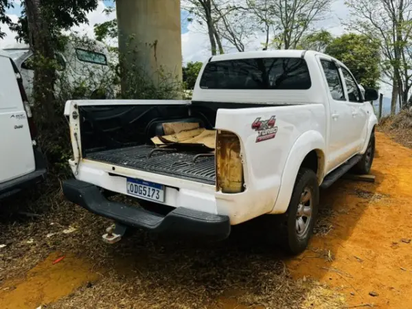 toyota-hilux-leilao-veiculos-oportunidade-investir-renda-extra
