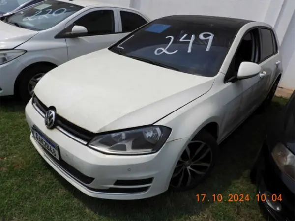 volkswagen-golf-leilao-veiculos-oportunidade-investir-renda-extra
