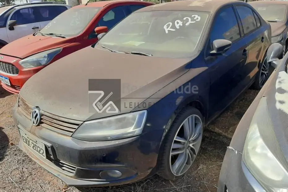 Volkswagen Golf, Santana Jetta, GM S10, Strada e Falcon no leilão de combate ao tráfico de drogas