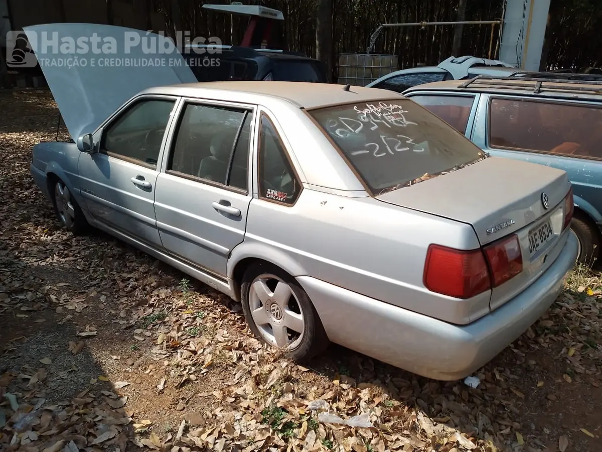 Leilão da Polícia Civil tem Santana, yamaha XT 660R, GM S10, caminhão e Outros veículos