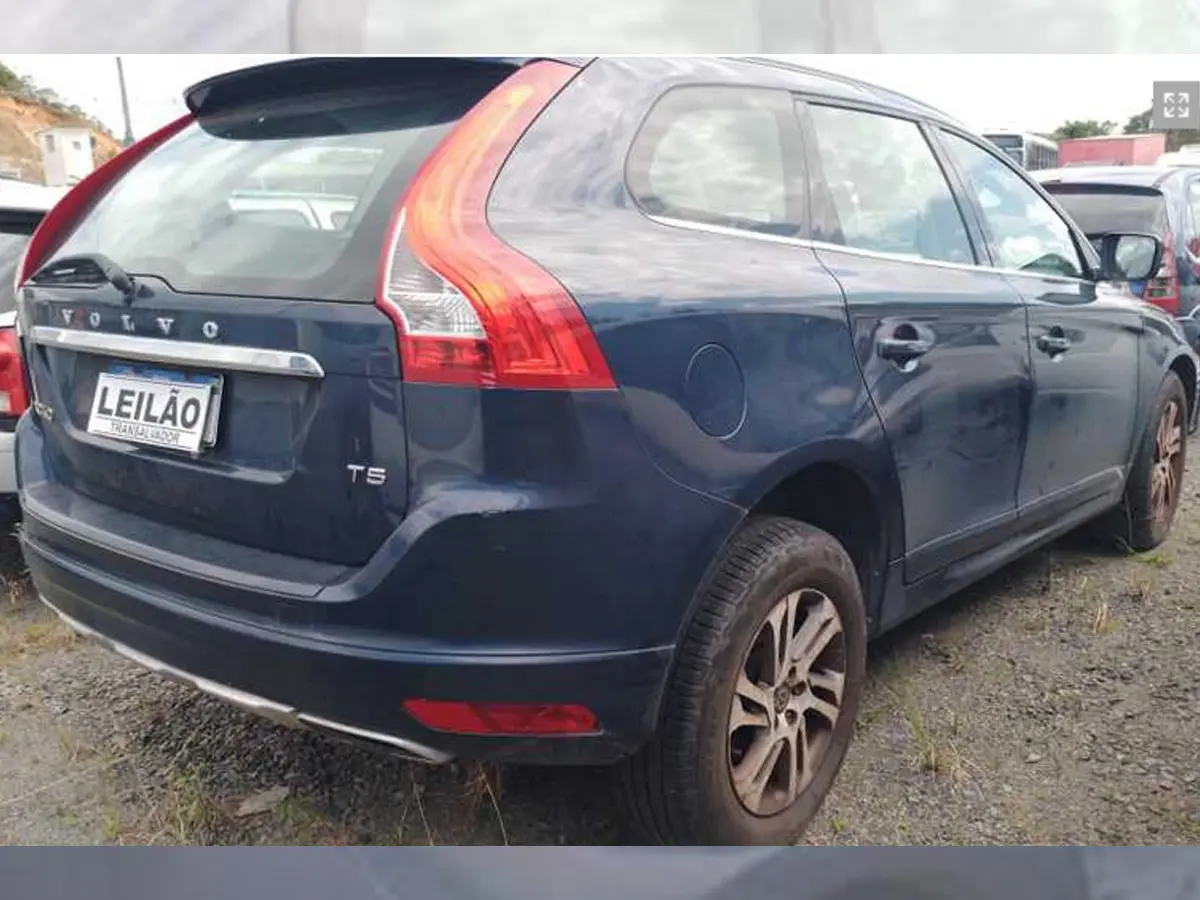 Leilão do Detran tem Volvo XC 60, Crossfox, Motos a partir de 750 reais