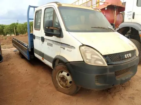 caminhao-iveco-daily-leilao-veiculos-oportunidade-investir-renda-extra
