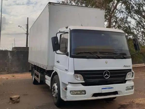 caminhao-mercedes-benz-leilao-veiculos-oportunidade-investir-renda-extra